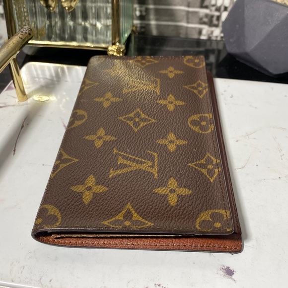 Authentic Louis Vuitton Vintage Malletier Monogram Checkbook Wallet - Picture 10 of 12